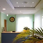 Sea Garden Szálloda 3*