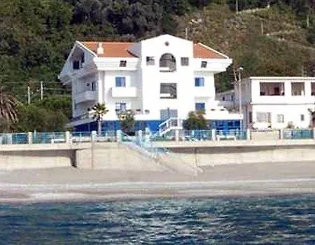 Sea Garden 3*