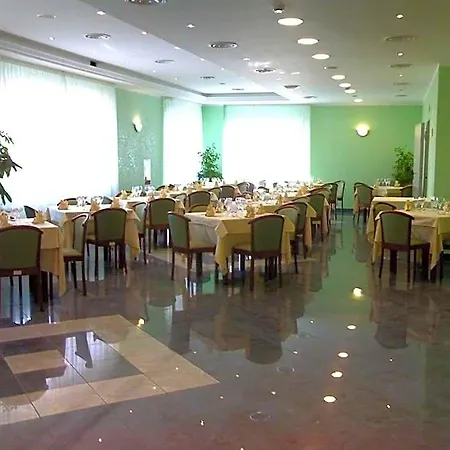 Sea Garden 3* Acquappesa
