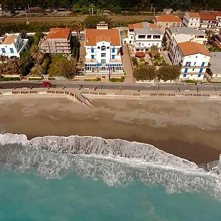 Sea Garden Hotel