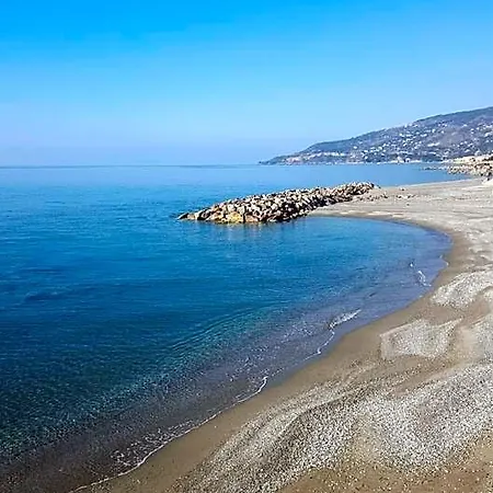Sea Garden فندق أكوابيسا