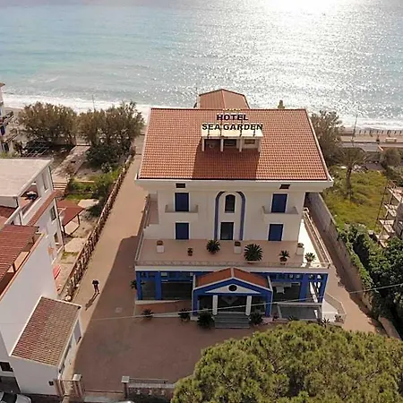 Sea Garden 3* Acquappesa