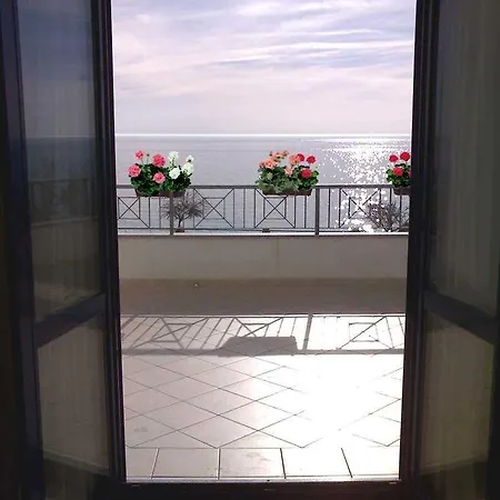 Hotel Sea Garden 3*