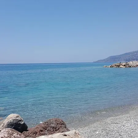 מלון Sea Garden אקואפסה