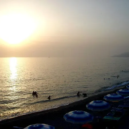 Sea Garden 3*