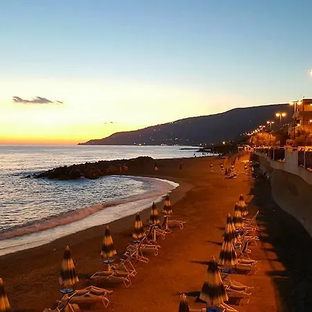 Sea Garden Hotel